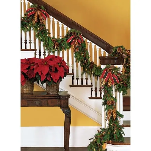 Staircase Garland11