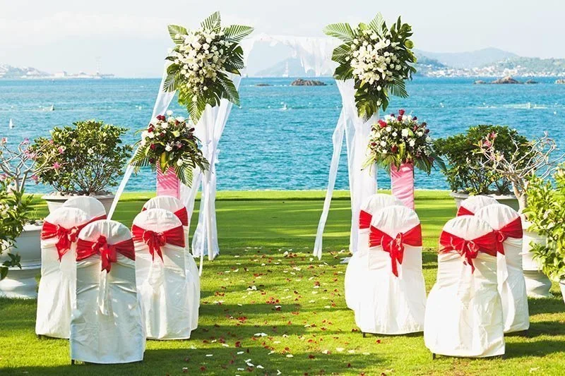 DIY Wedding Arch