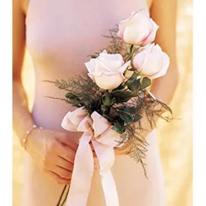 Simple Pink Roses to Carry